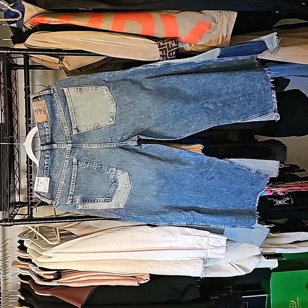 FREE PEOPLE We the Free Cropped Patchwork Jeans - Picture 4 of 12